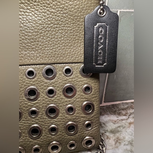 COACH Leather Grommet Chain Crossbody bag 🩶💚 - Picture 4 of 9